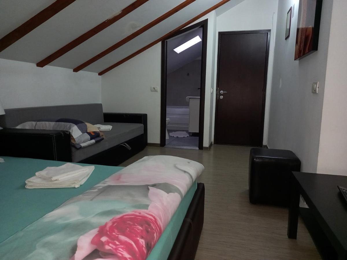 Villa Zorba Bucharest Room photo